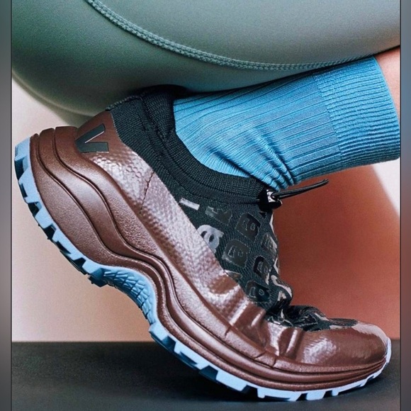 Rare VEJA AMELIE PICHARD Venturi SNEAKERS - BLACK/BROWN/AQUA women’s size 9 - Picture 3 of 11